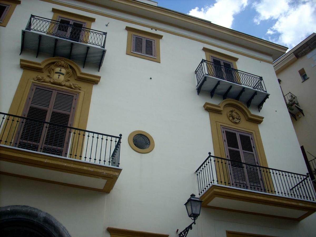 Casa Clo Alla Cattedrale Palermo Luaran gambar