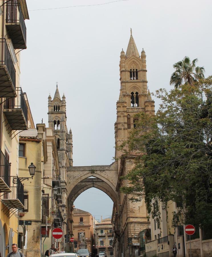 Casa Clo Alla Cattedrale Palermo Luaran gambar